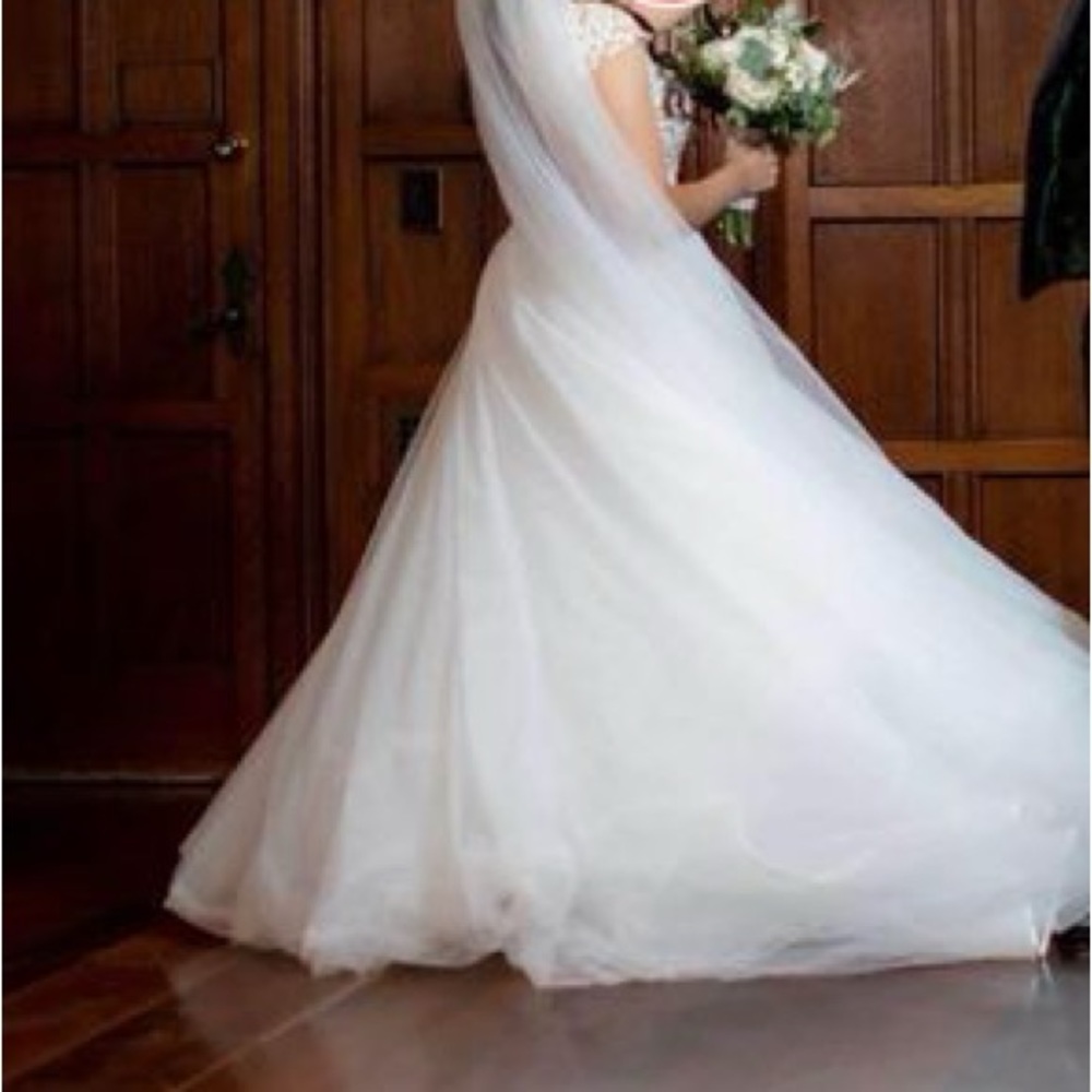 Wedding dress